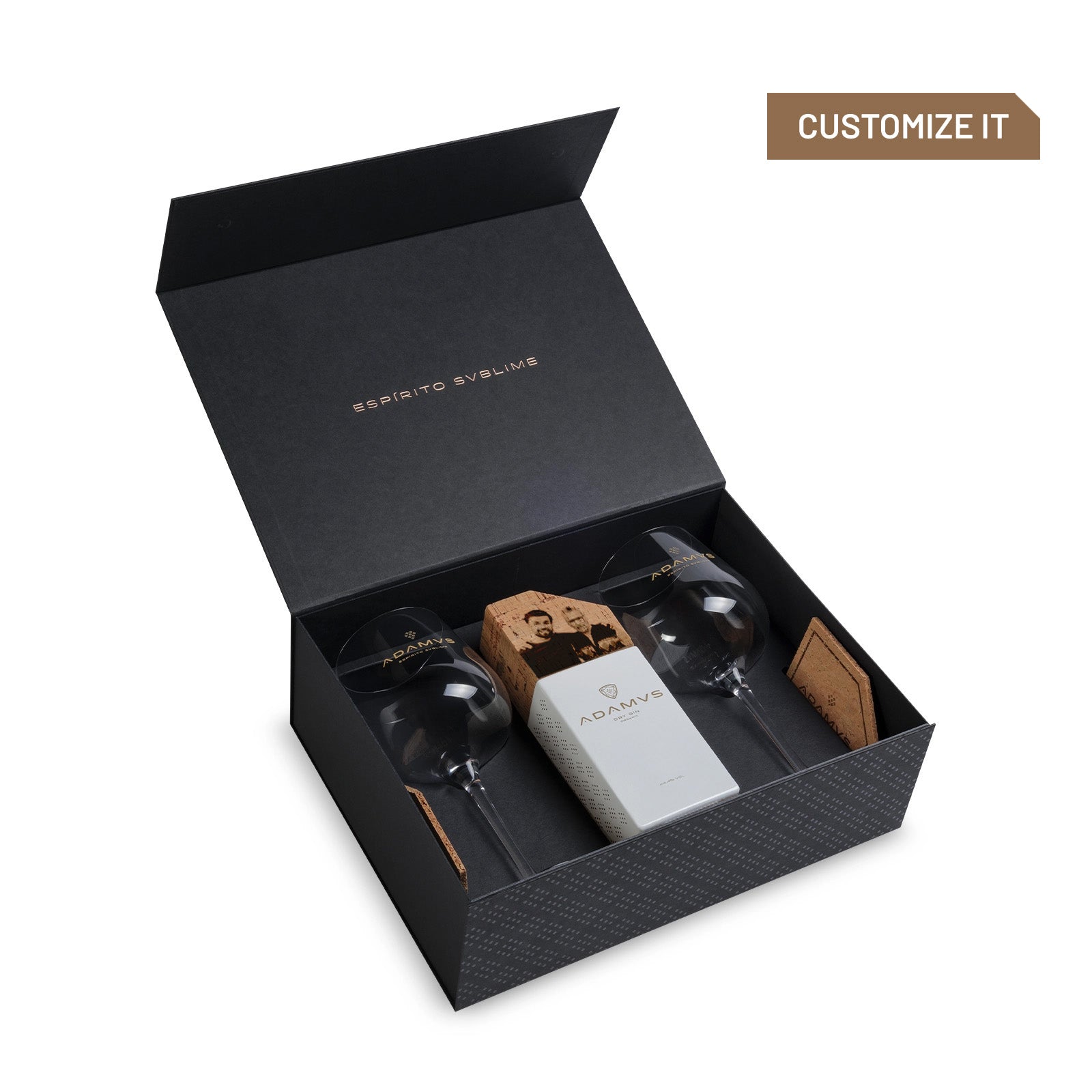 Pack de Gift Box Personalizado - 1 Adamus Organic Dry Gin 70cl Personalizada, 2 Vasos Adamus y 2 Posavasos de Corcho